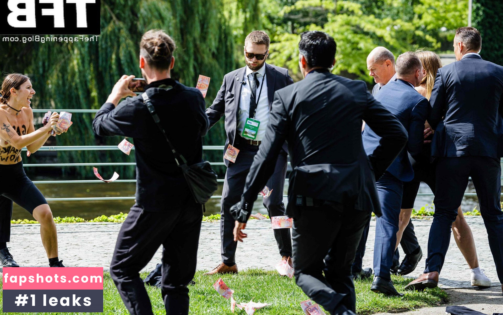 Femen gallery photo #16