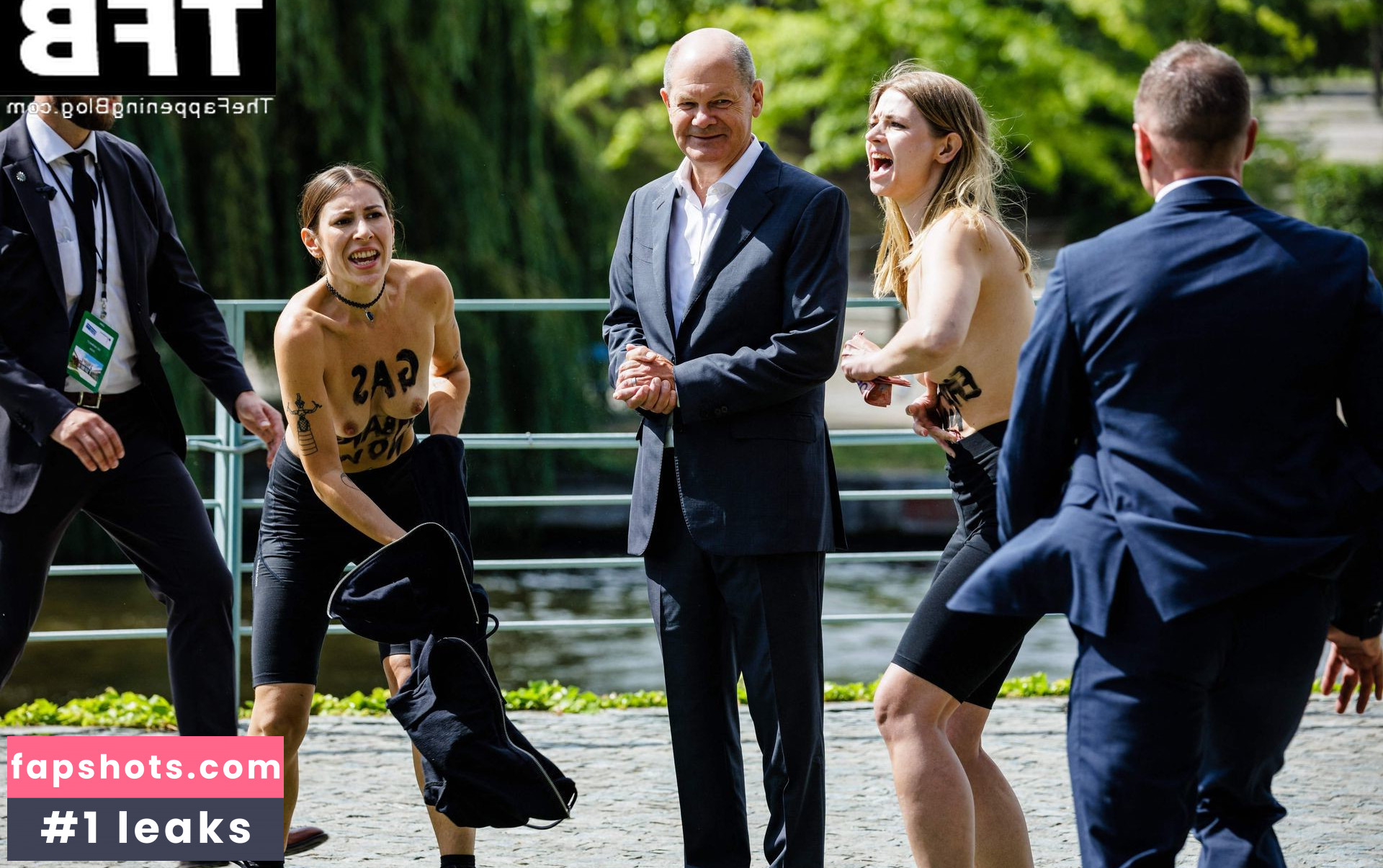 Femen gallery photo #21