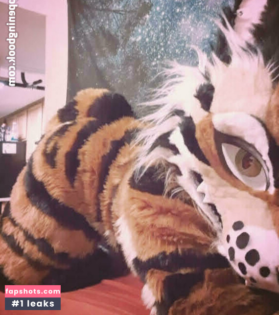 feral.tigress gallery photo #15