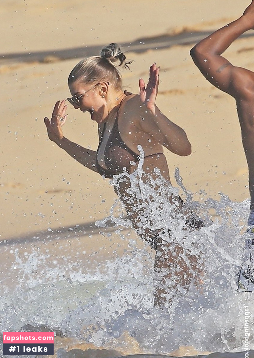 Fergie Nude Leaks OnlyFans Photos #212 - Fapshots