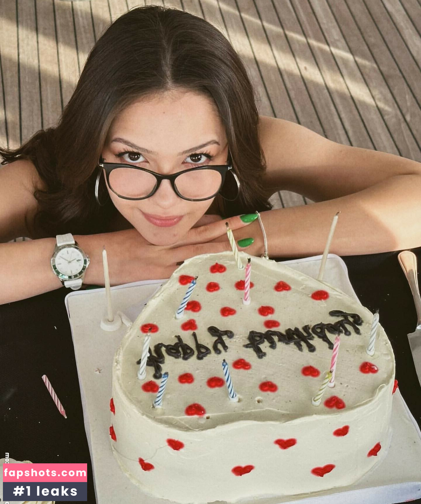 Feride Özdinç gallery photo #3