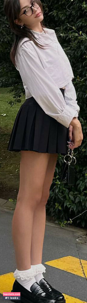 Feride Özdinç gallery photo #4