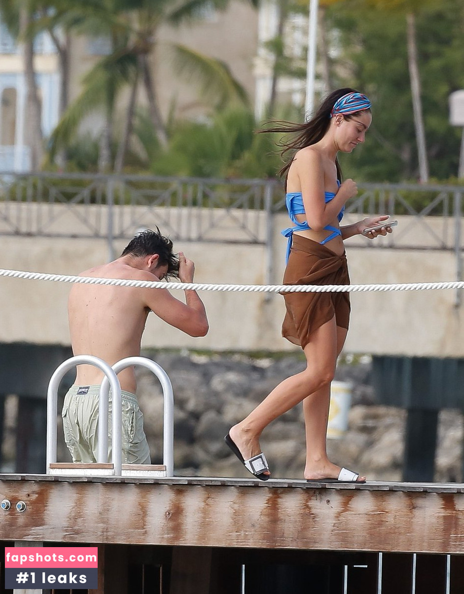 Fern Hawkins gallery photo #21