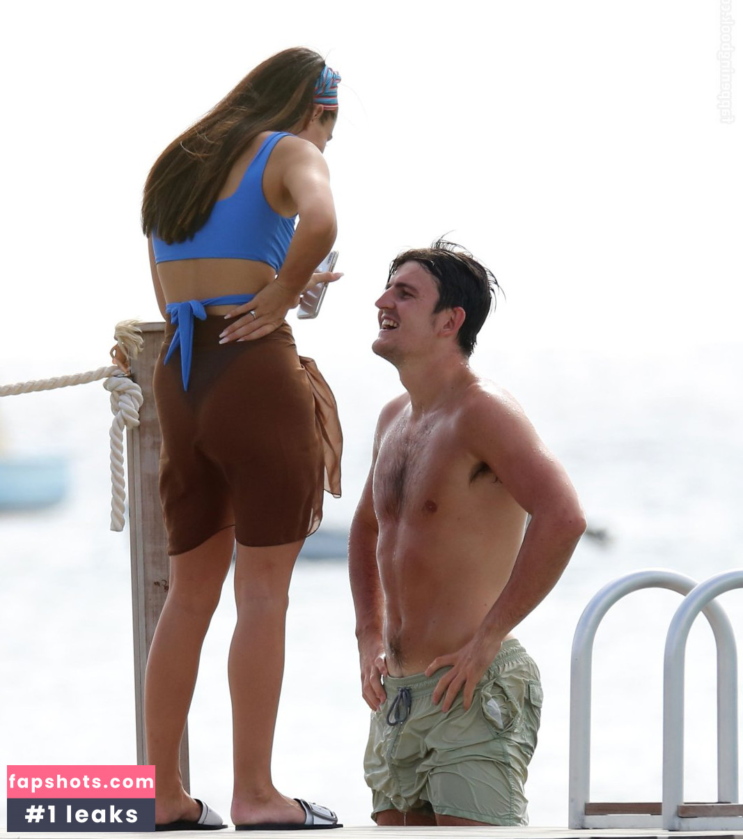 Fern Hawkins gallery photo #37