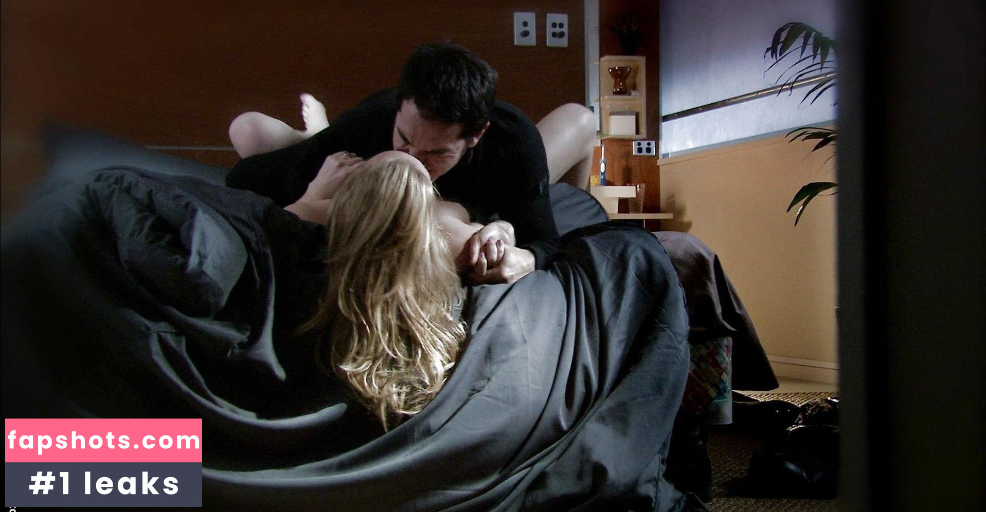 Fern Sutherland gallery photo #11