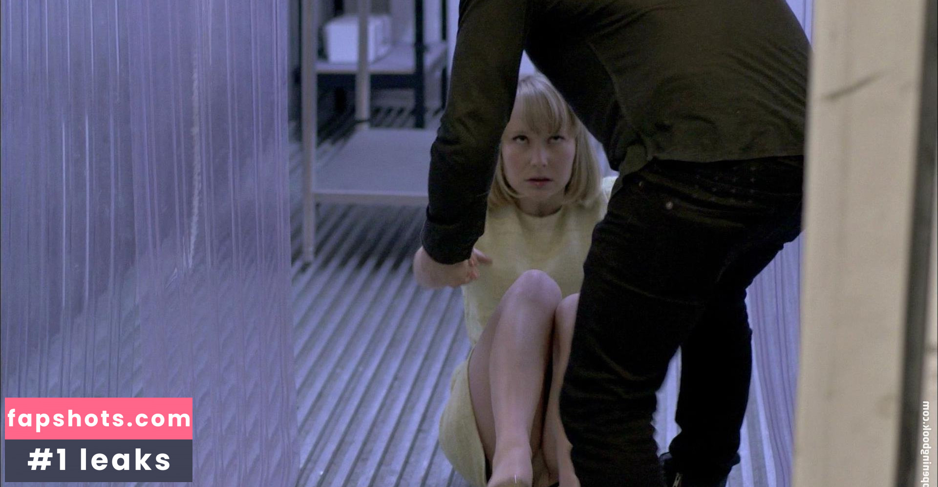 Fern Sutherland gallery photo #17