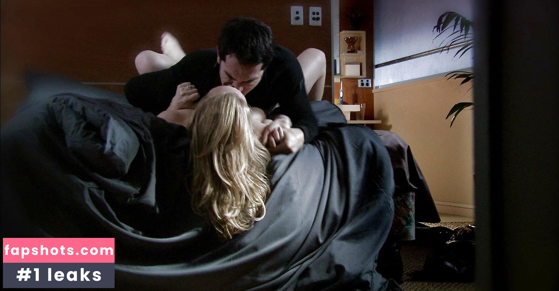 Fern Sutherland gallery photo #6