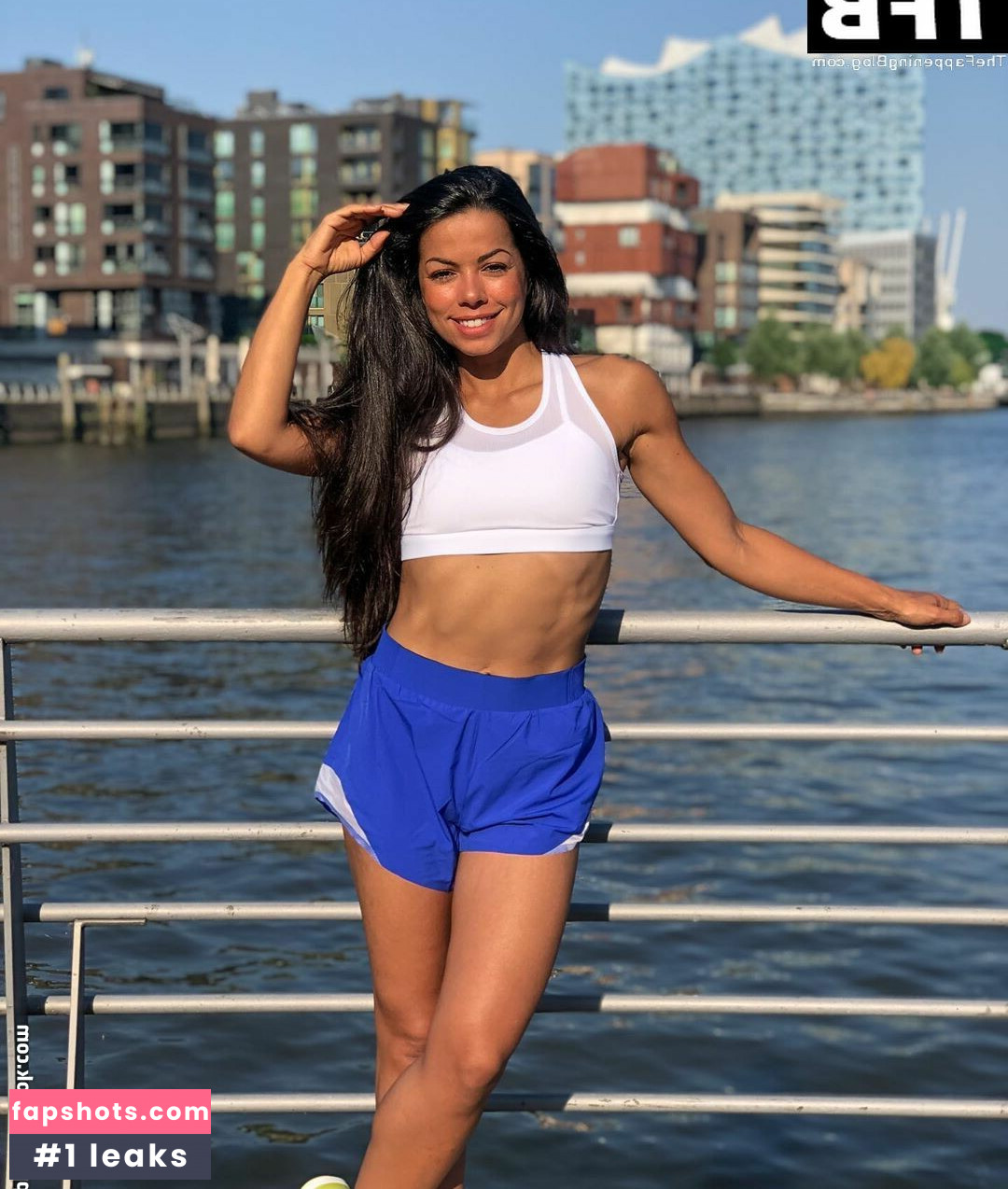 Fernanda Brandao gallery photo #15