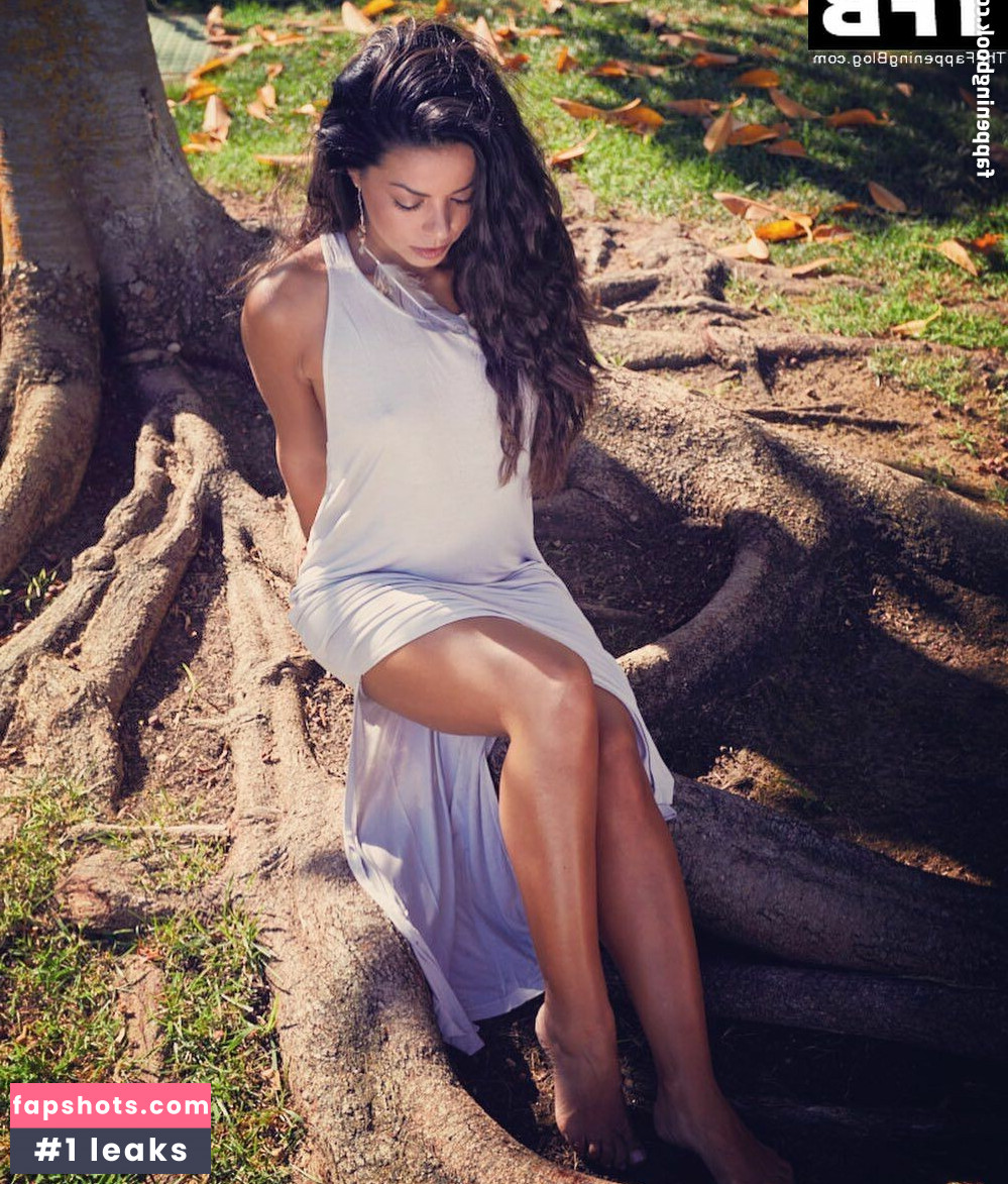 Fernanda Brandao gallery photo #19