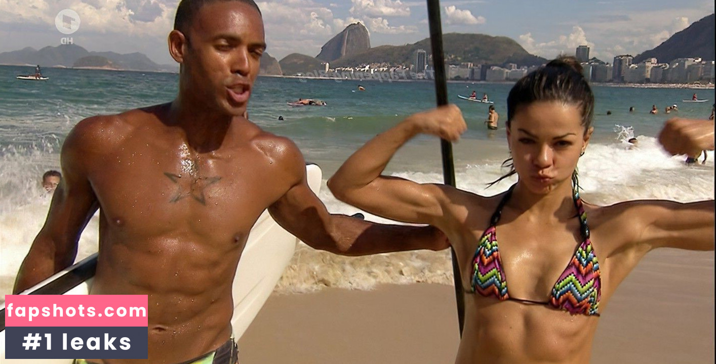 Fernanda Brandao gallery photo #36