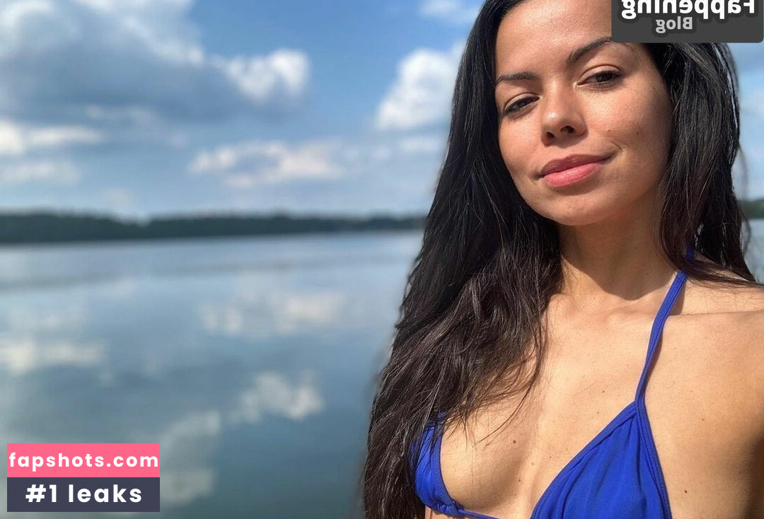 Fernanda Brandao gallery photo #6