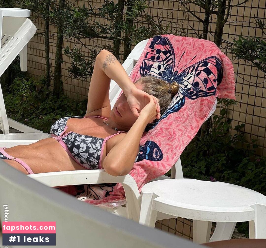 Fernanda Colombo gallery photo #14