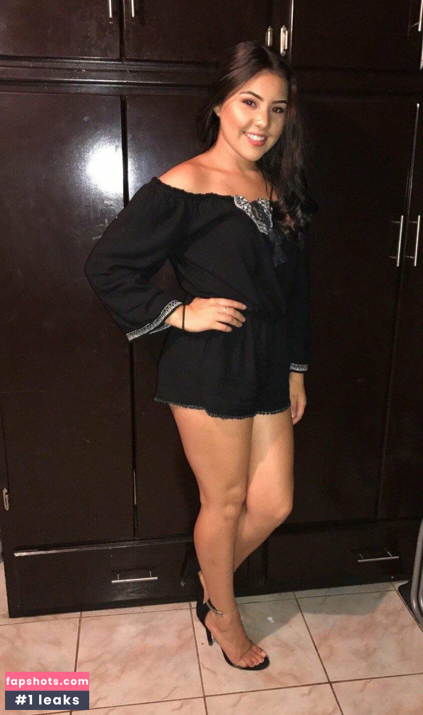 Fernanda Robles gallery photo #22