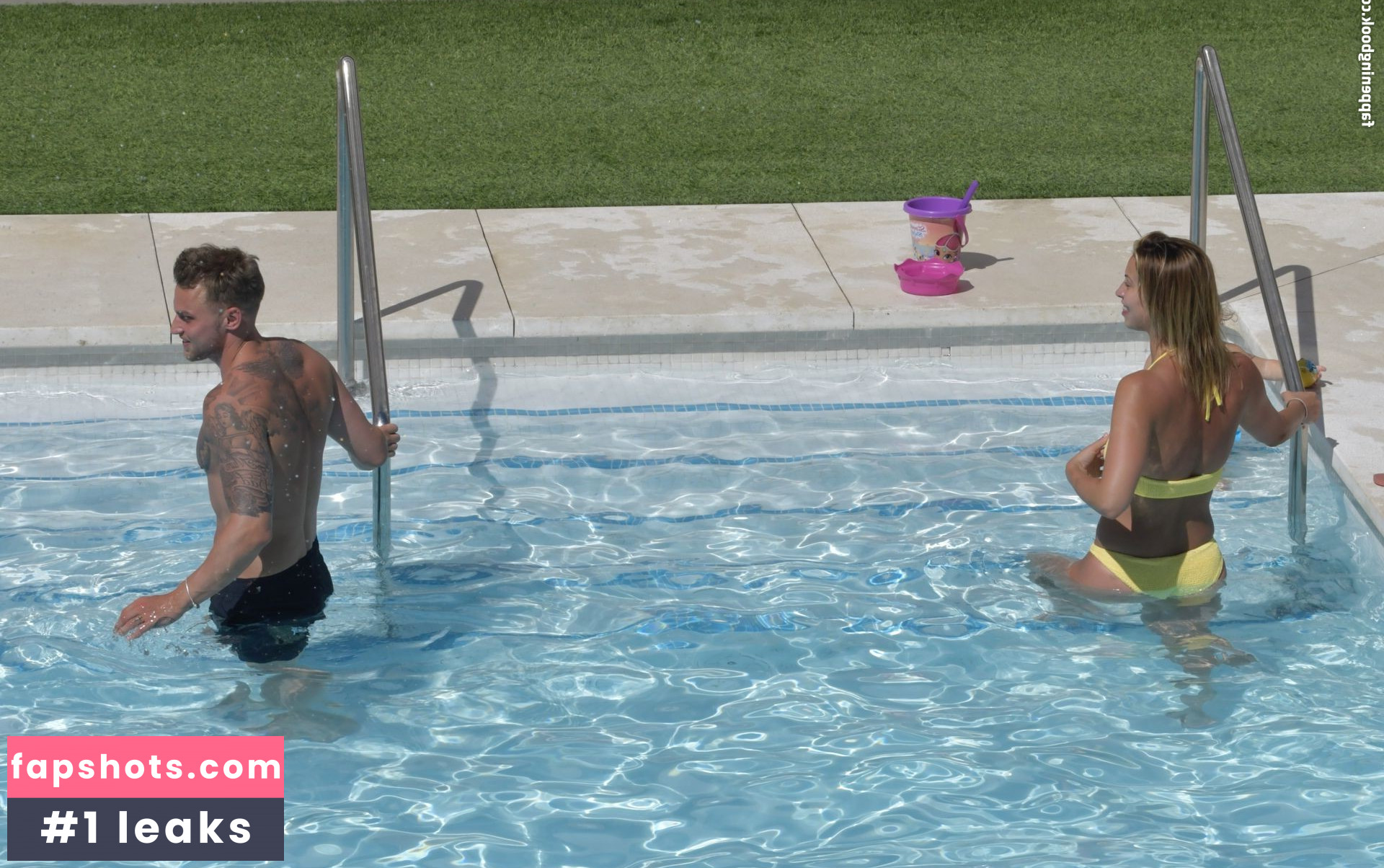 Ferne McCann gallery photo #135