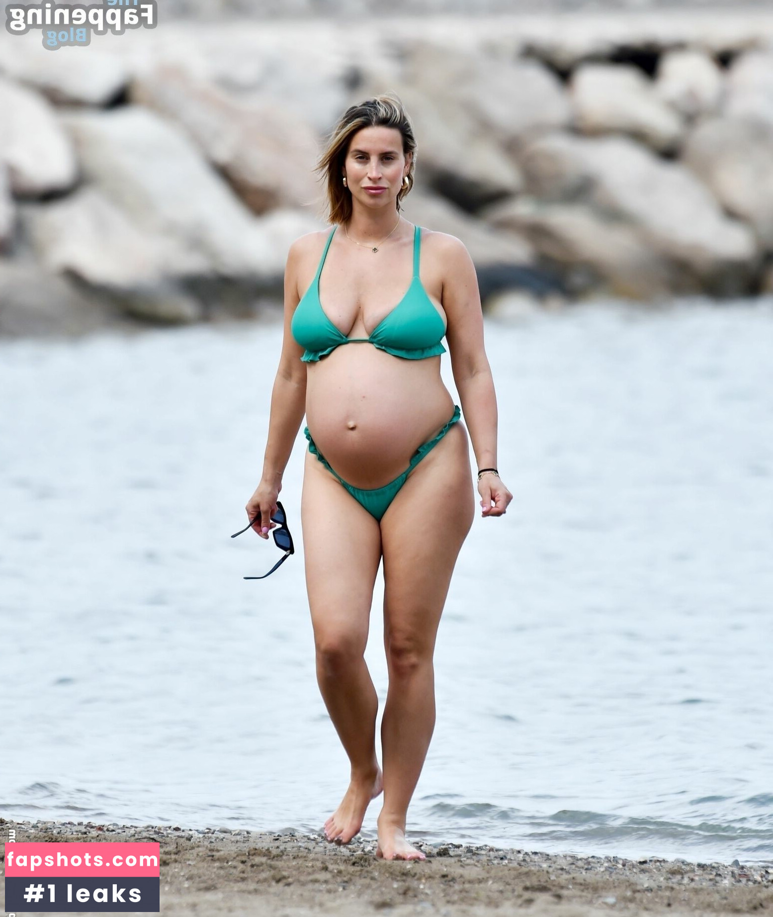 Ferne McCann gallery photo #16
