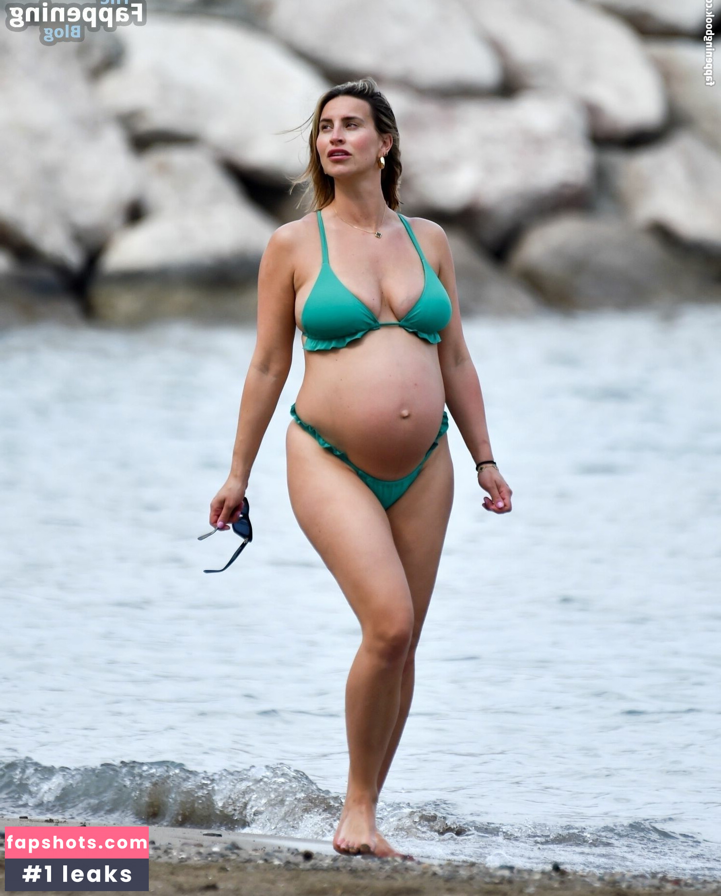 Ferne McCann gallery photo #20