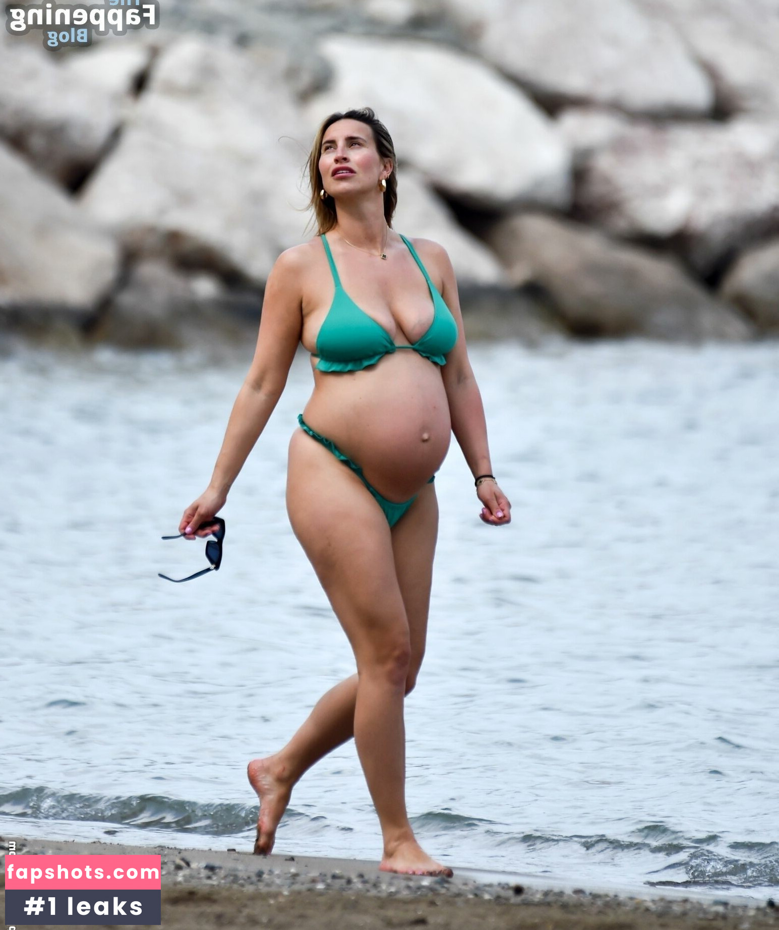 Ferne McCann gallery photo #21