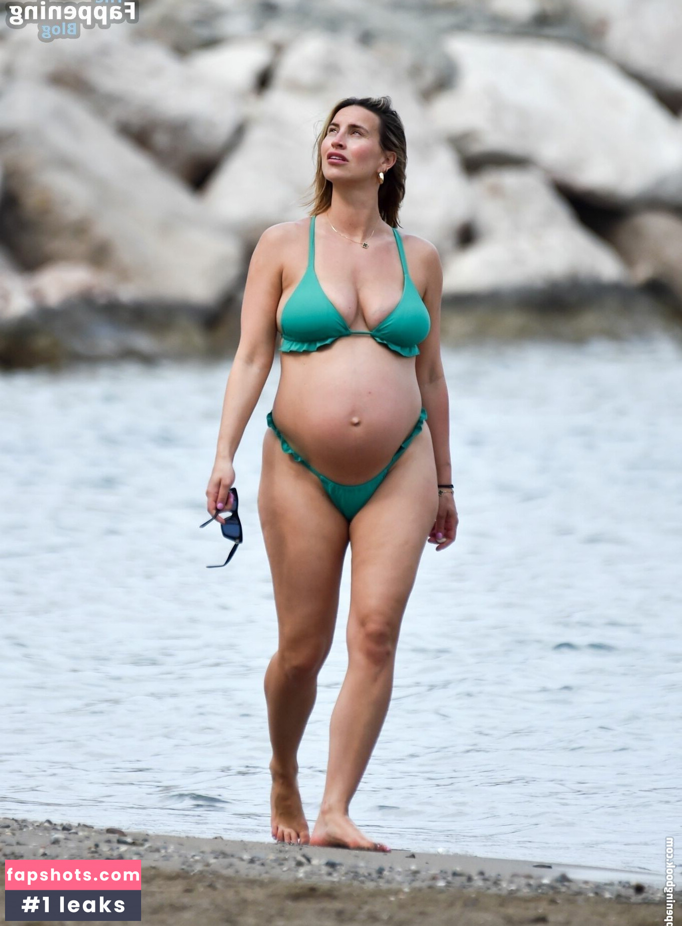 Ferne McCann gallery photo #22