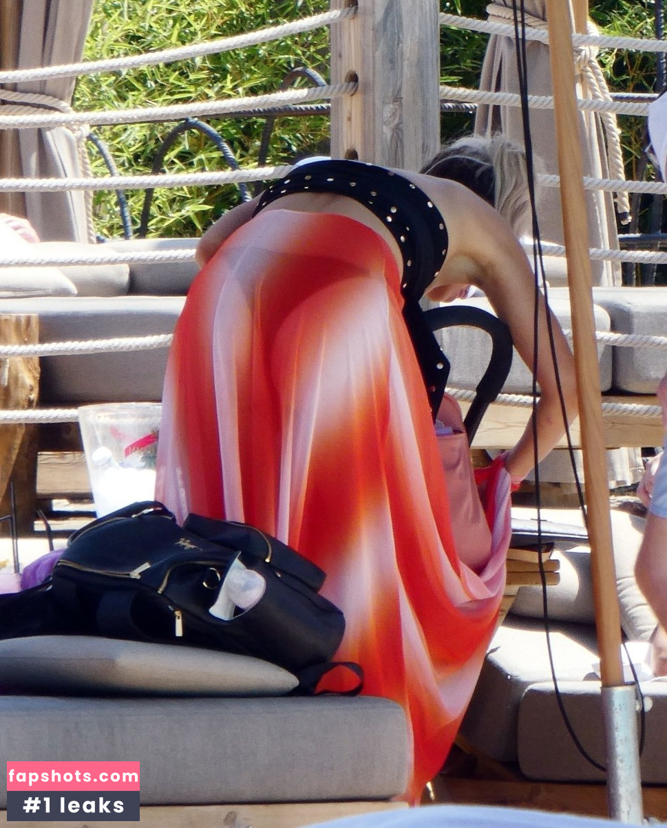 Ferne McCann gallery photo #212