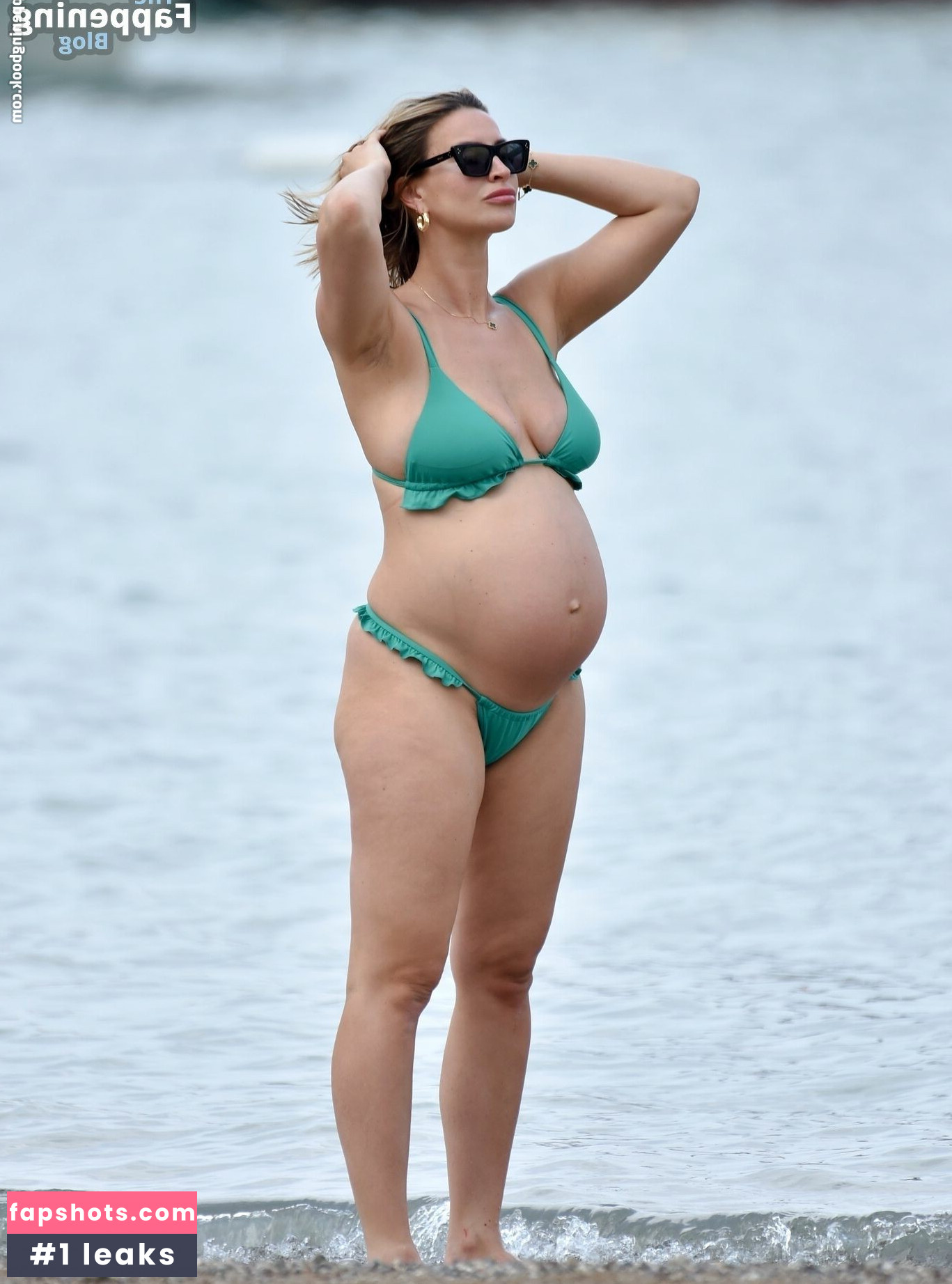 Ferne McCann gallery photo #30