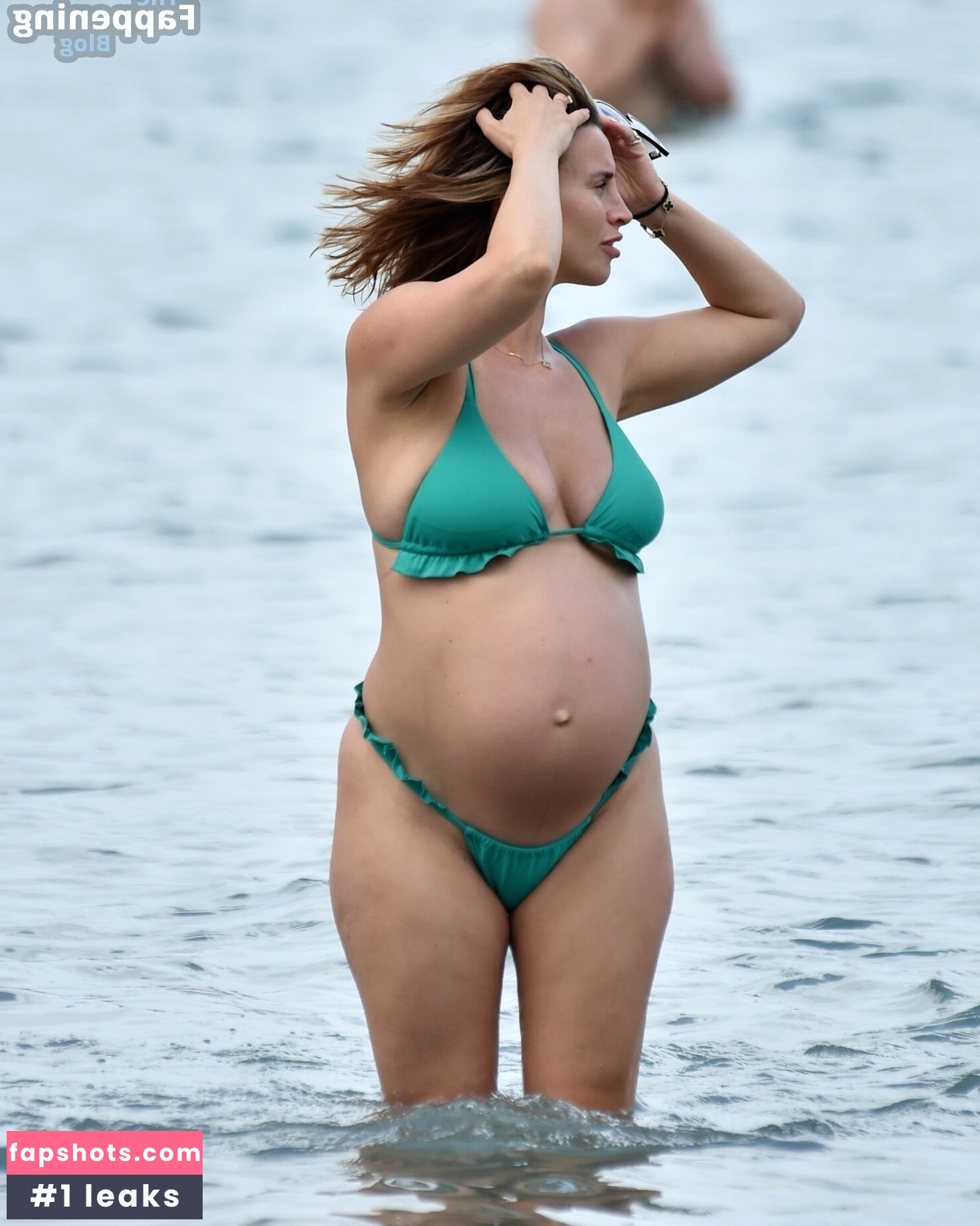 Ferne McCann gallery photo #7