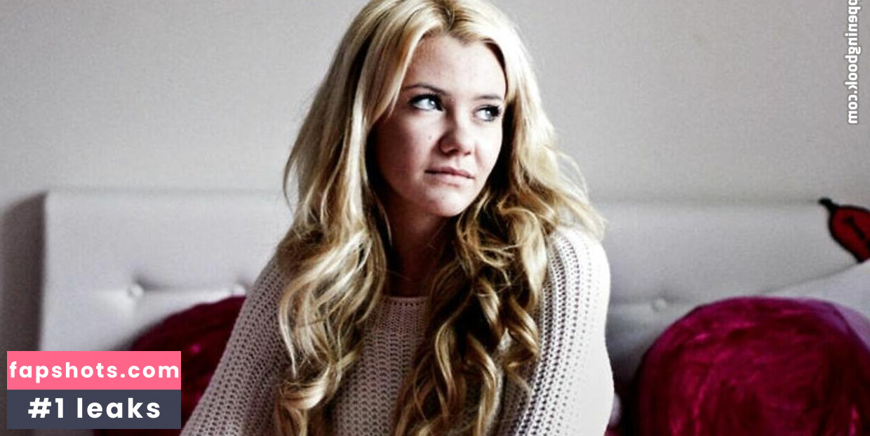 Fie Laursen gallery photo #17