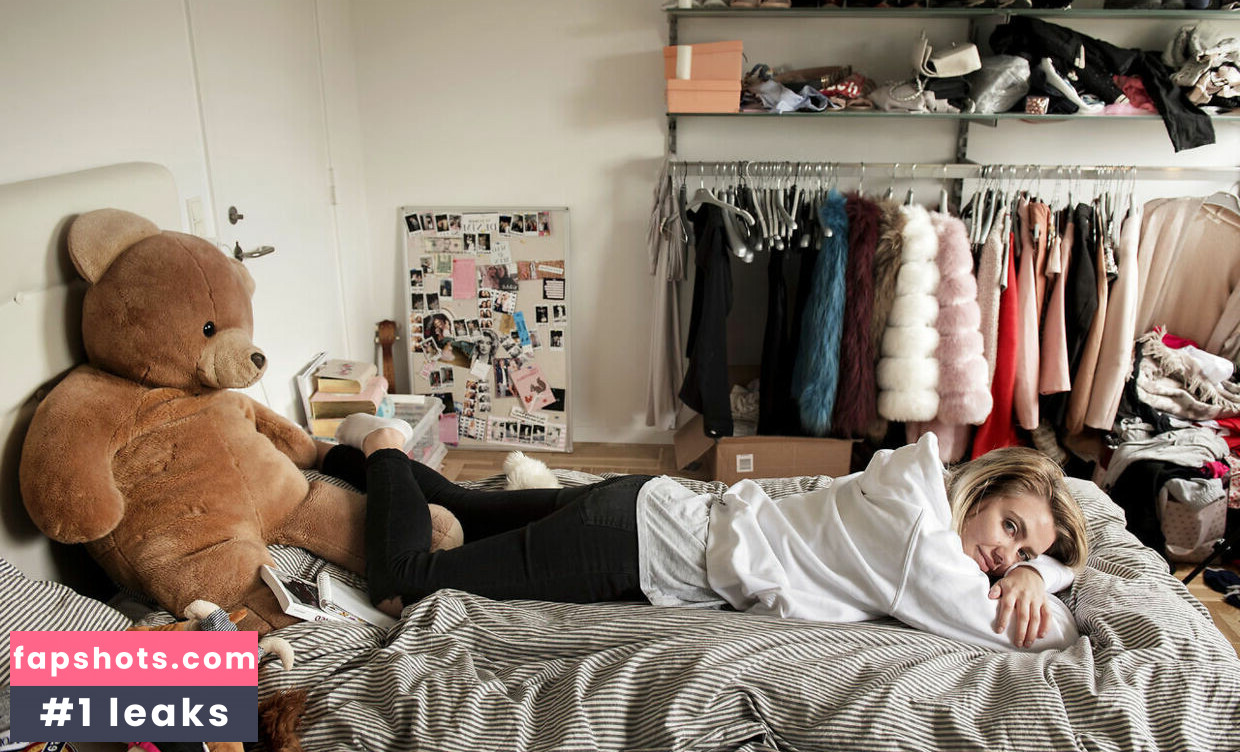 Fie Laursen gallery photo #10