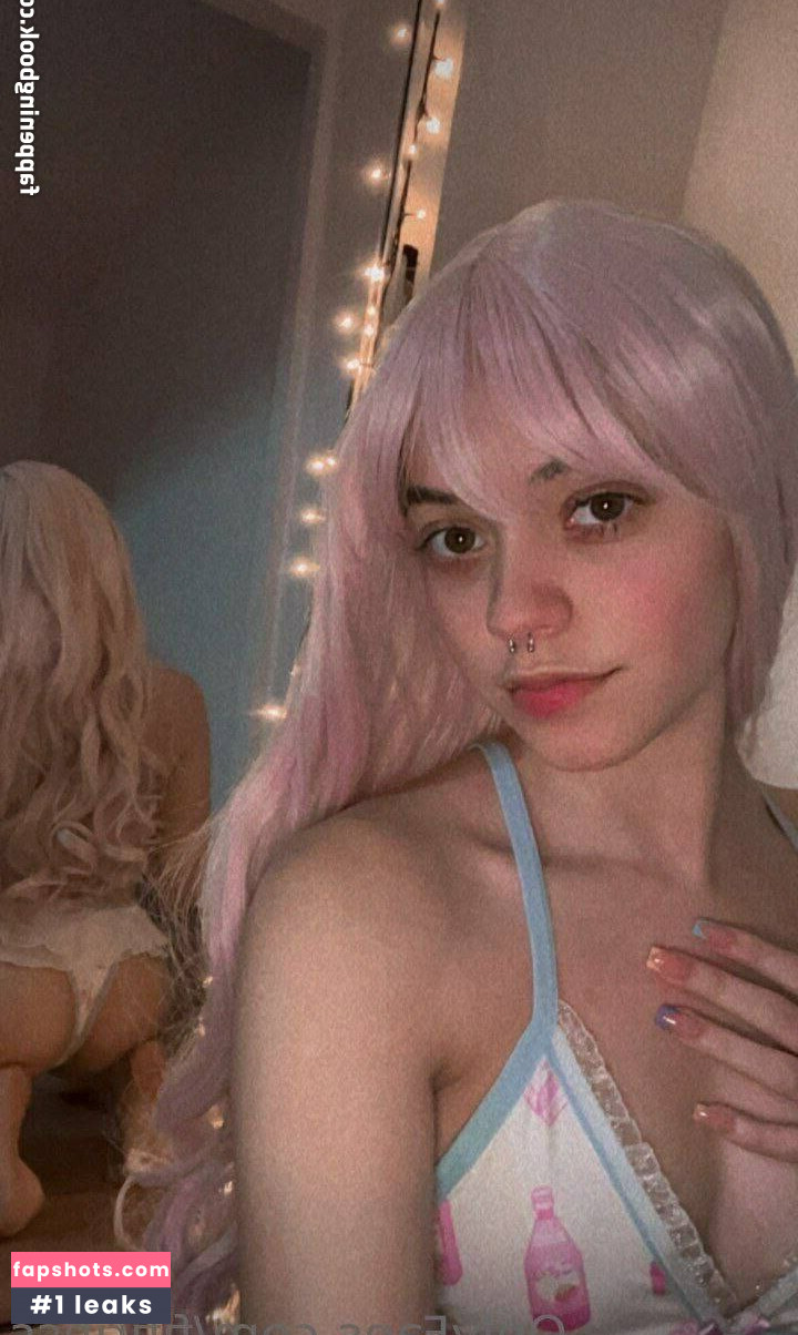 Fifi Rifis gallery photo #19