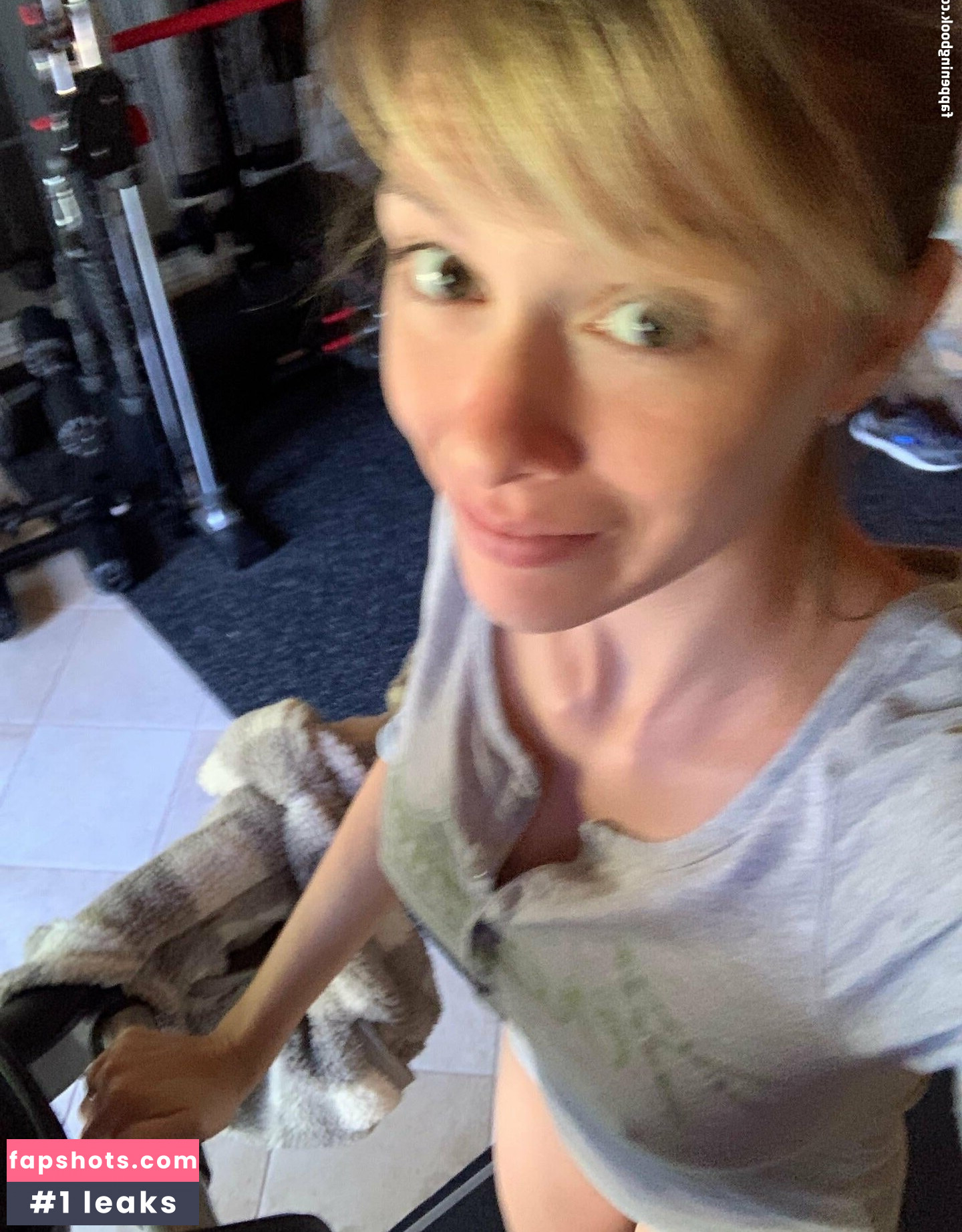 Fill_Potential Nahé úniky fotek pouze od fanoušků #2 - Fapshots