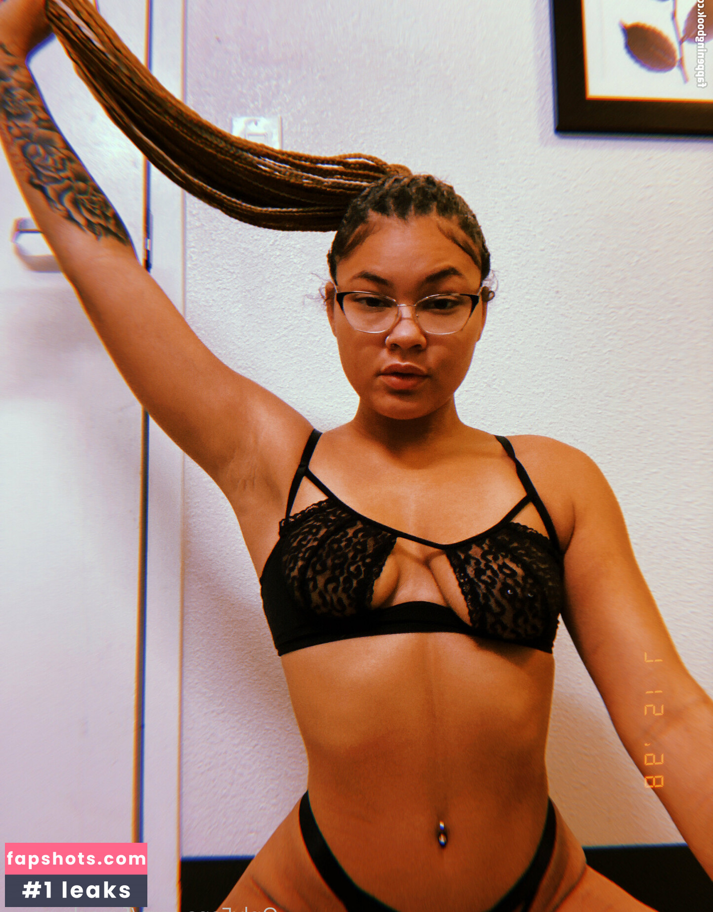 Fine Chyna gallery photo #37