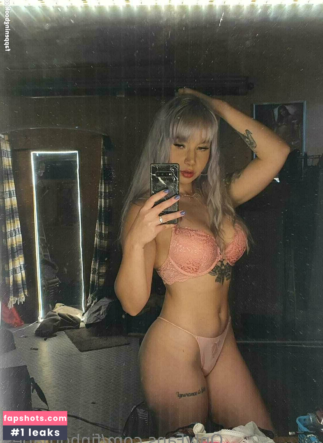 finhotbabes nude babe gallery