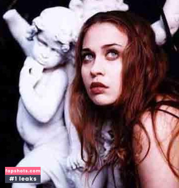 Fiona Apple gallery photo #8