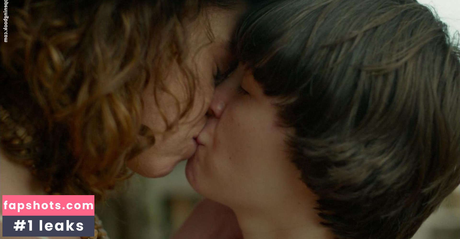 Fiona Dourif gallery photo #17