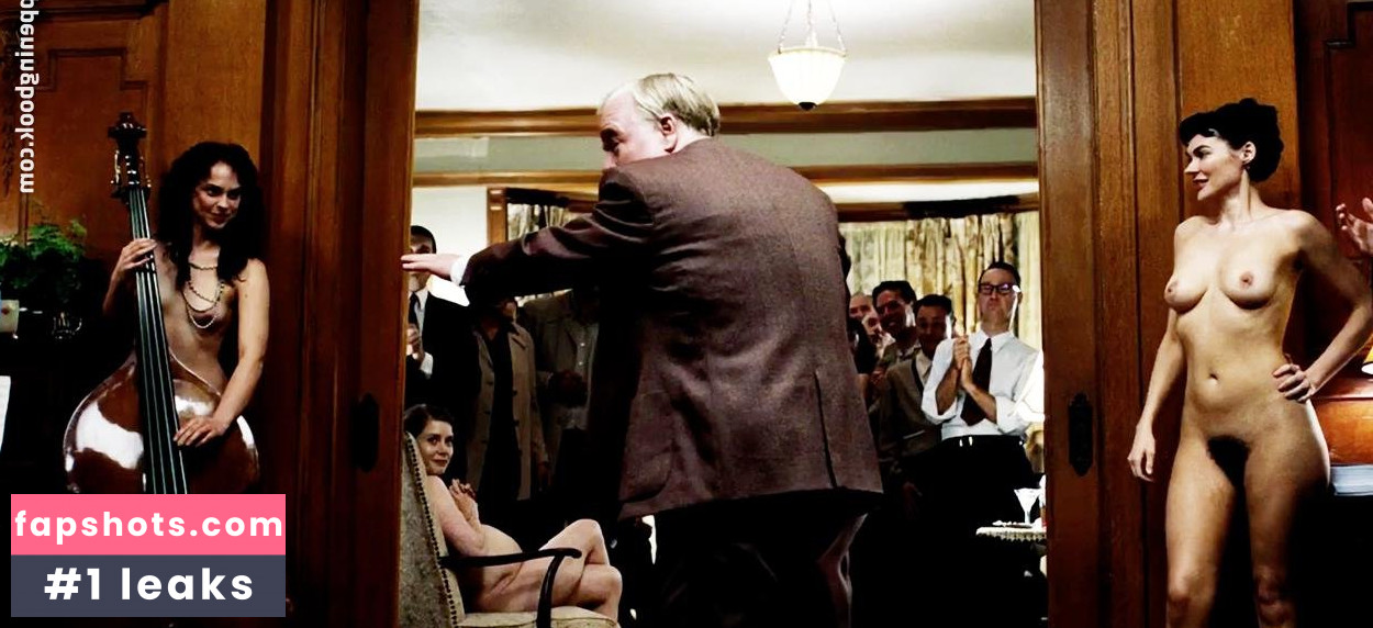 Fiona Dourif gallery photo #20