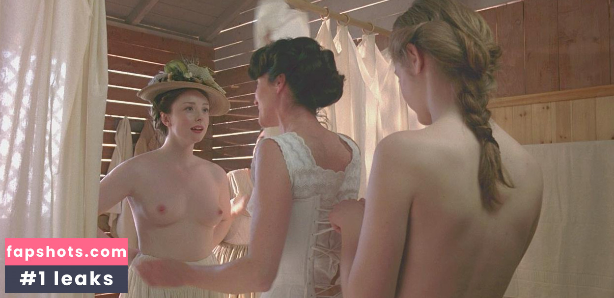 Fiona Glascott gallery photo #17