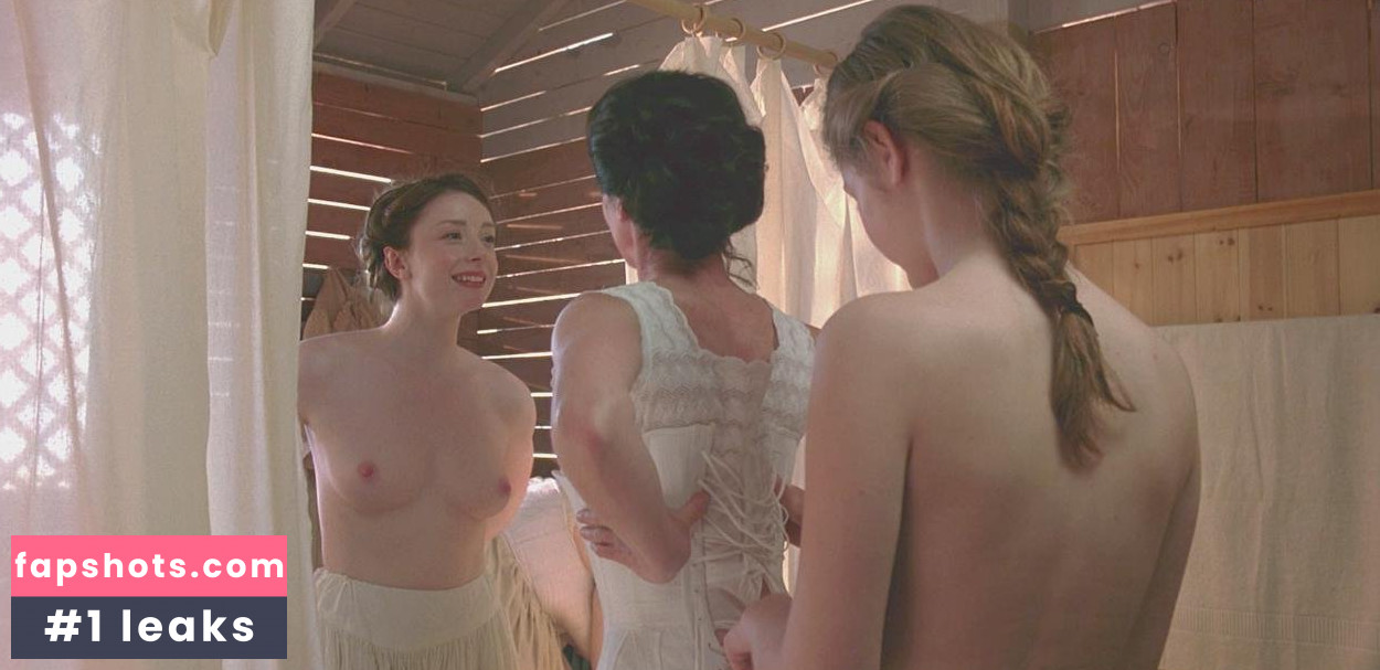 Fiona Glascott gallery photo #18