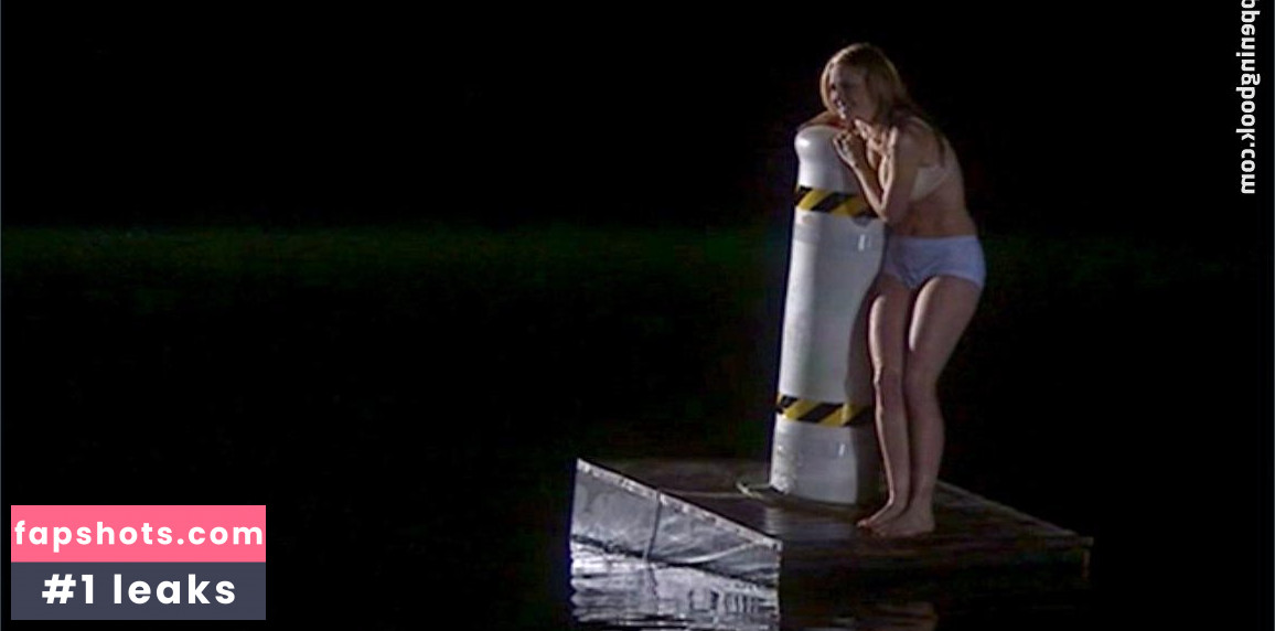 Fiona Gubelmann gallery photo #43