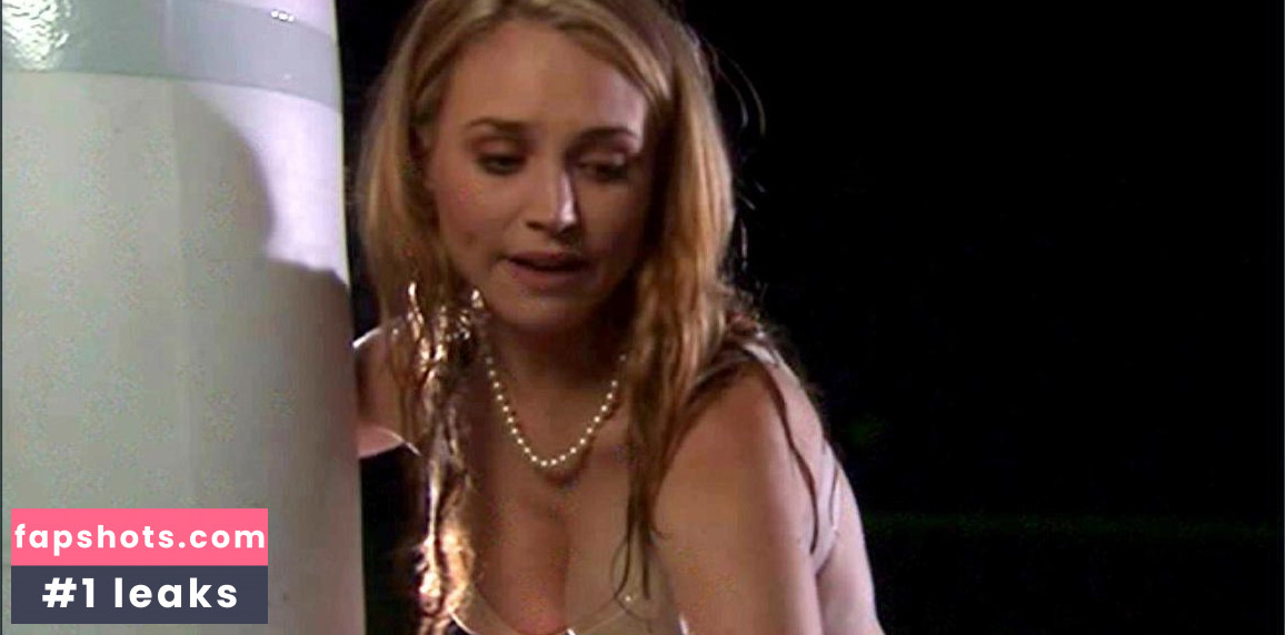 Fiona Gubelmann gallery photo #45