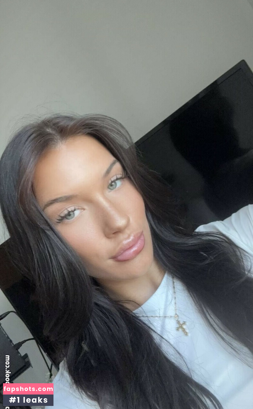 Fiona Mae gallery photo #18