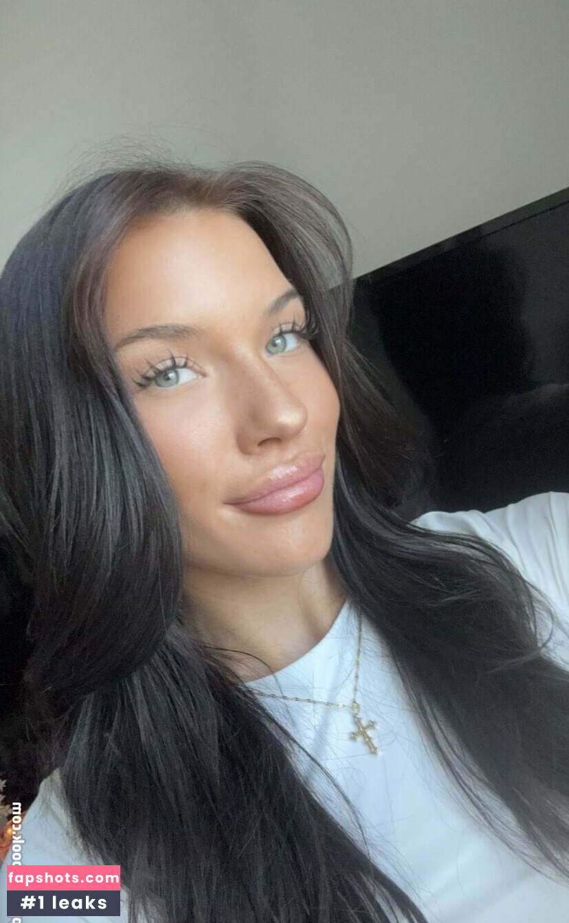 Fiona Mae gallery photo #26