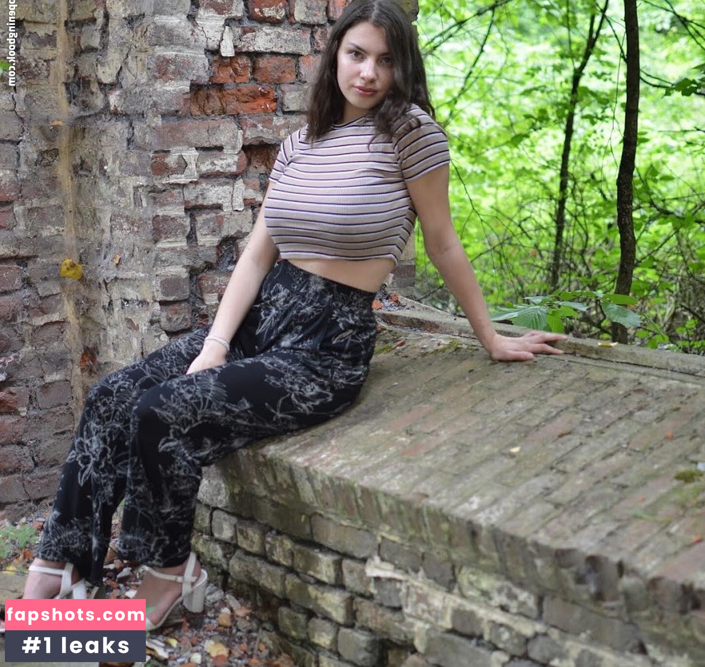 Fiona gallery photo #18