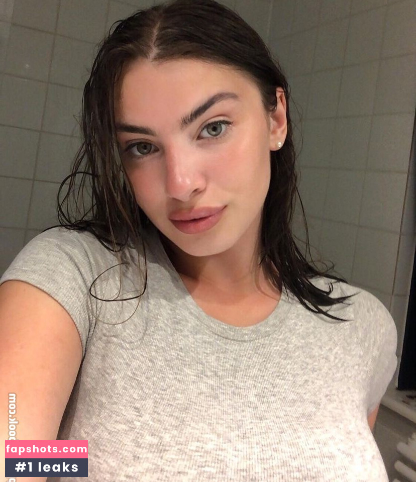 Fiona gallery photo #25