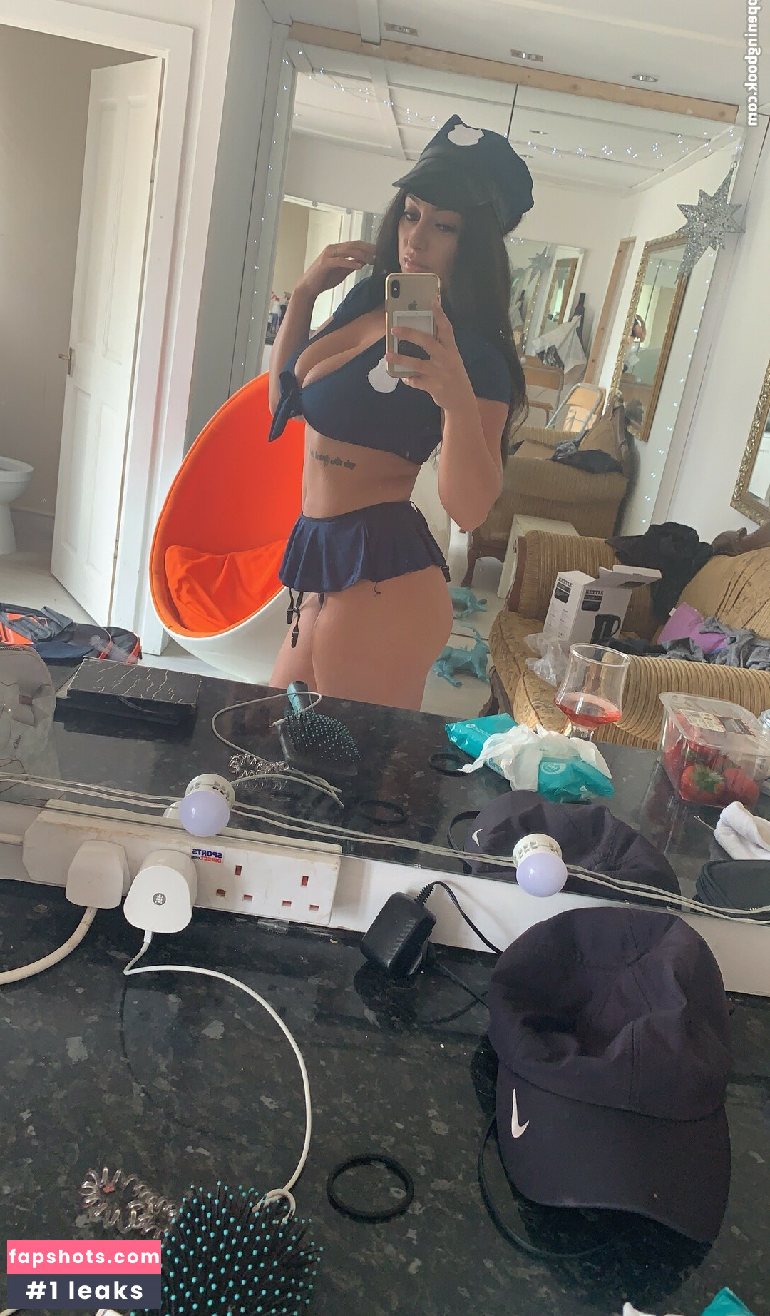 Fiona Siciliano gallery photo #15