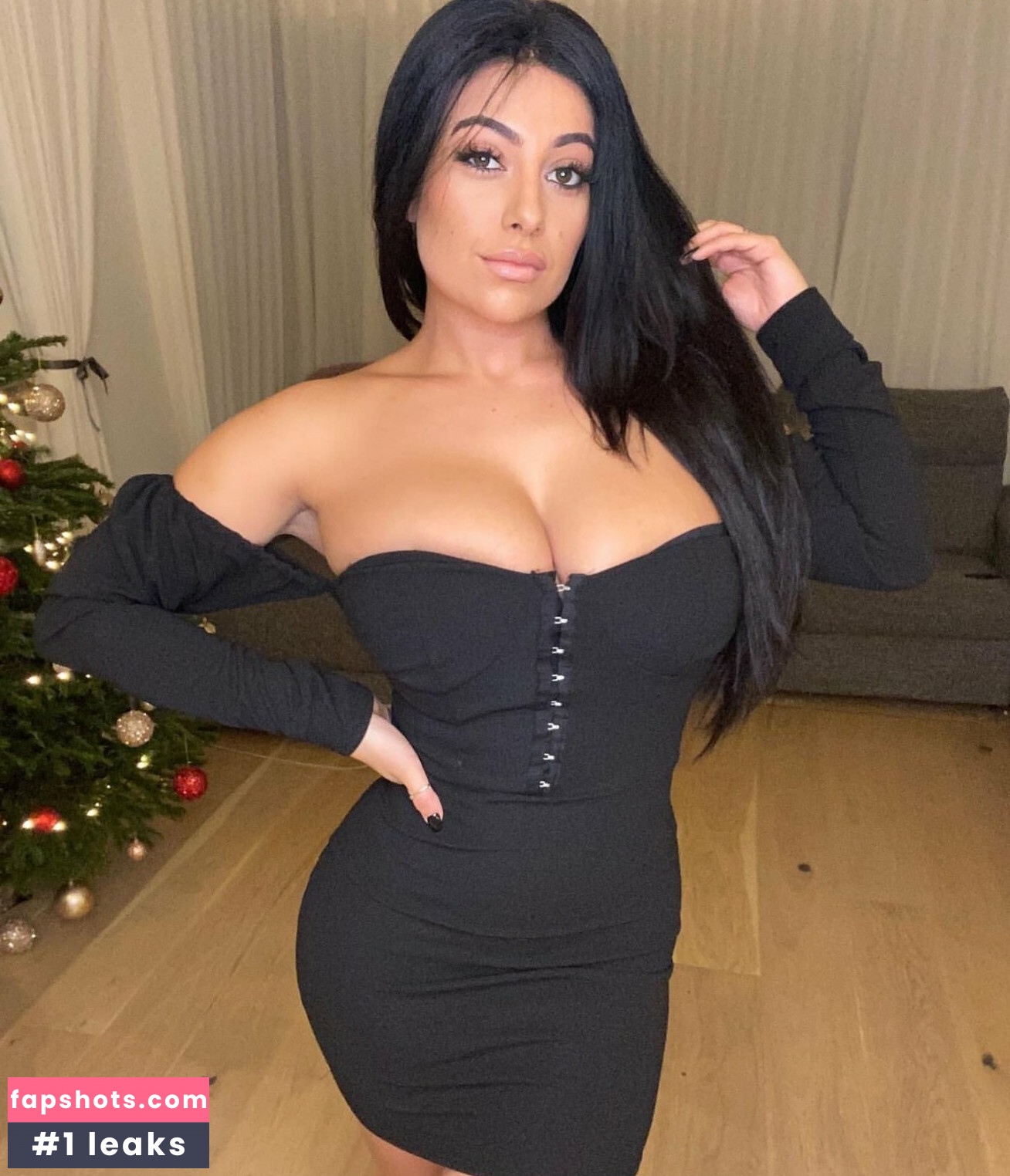 Fiona Siciliano gallery photo #23