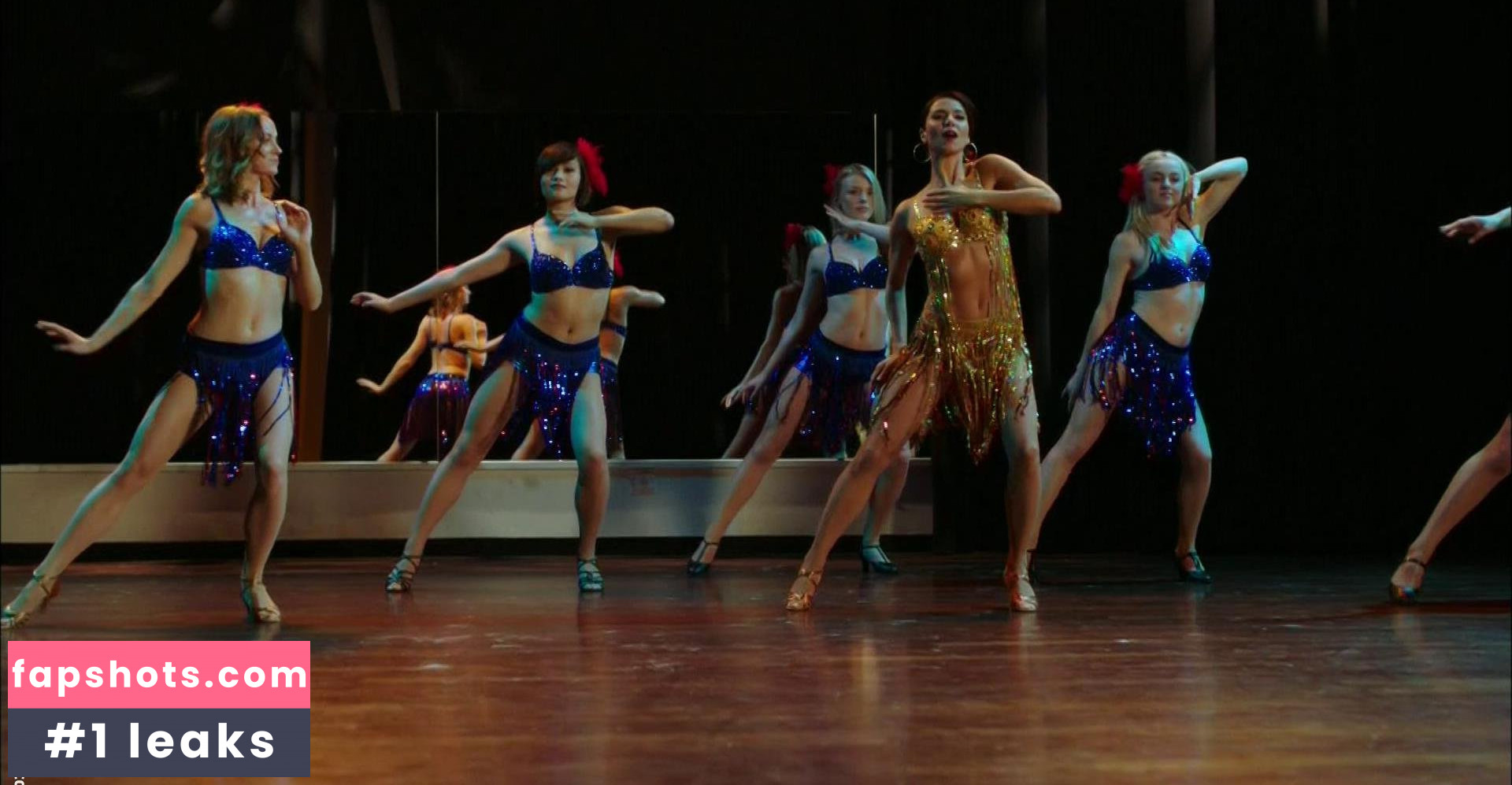 Fiona Vroom nude babe gallery