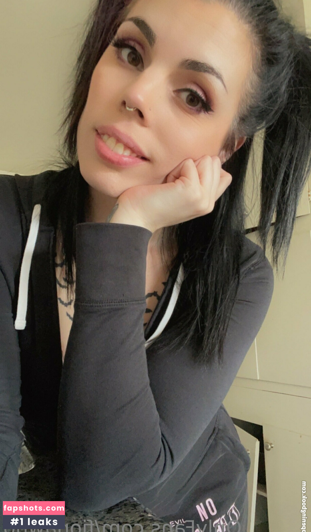 fionawho Nude Leaks OnlyFans Photos #4 - LeakJerk