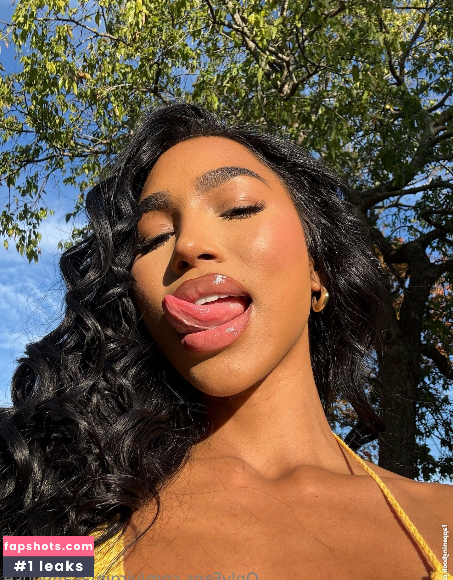 FitBabeXOXO gallery photo #11