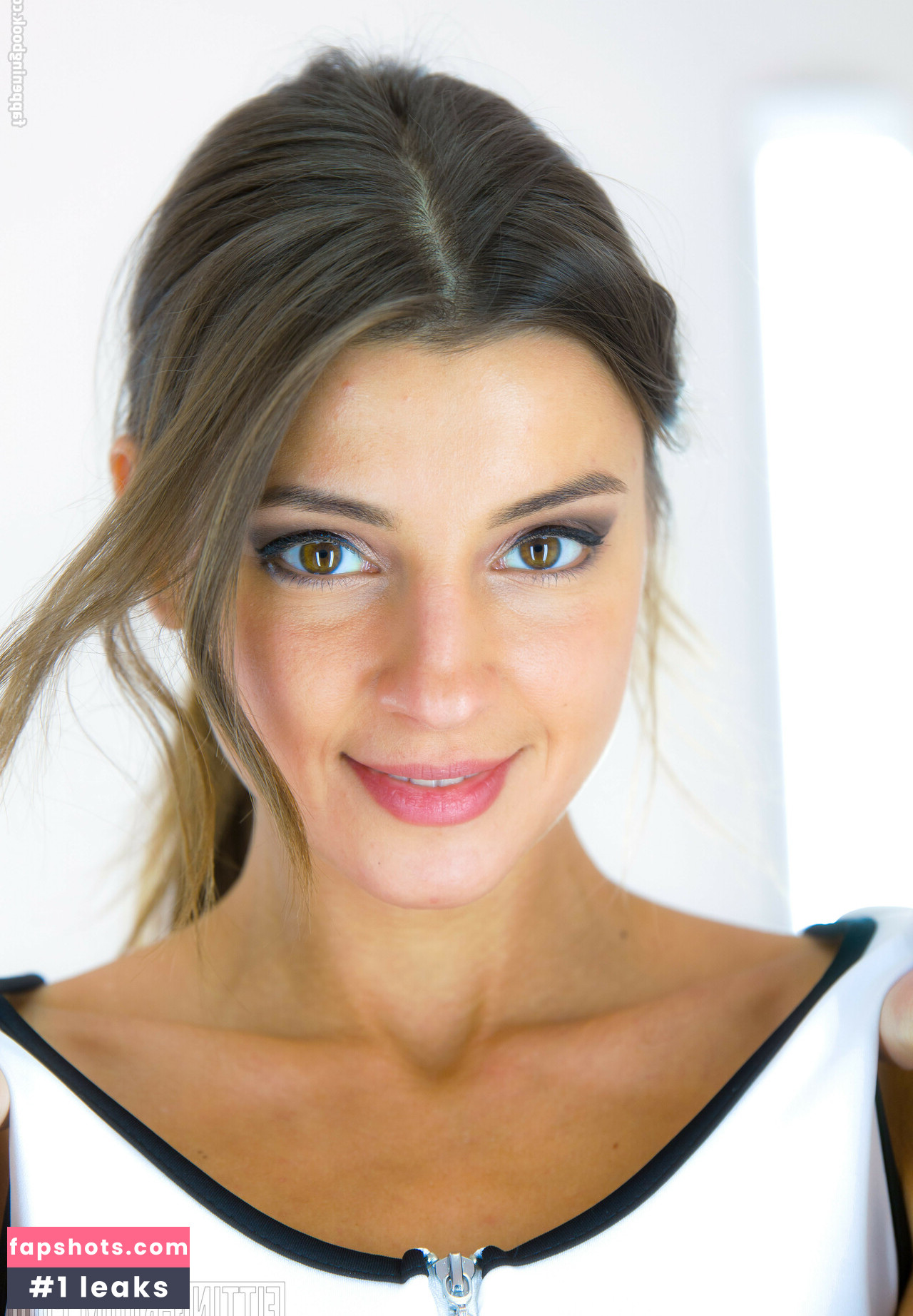 Fitting-Room gallery photo #30