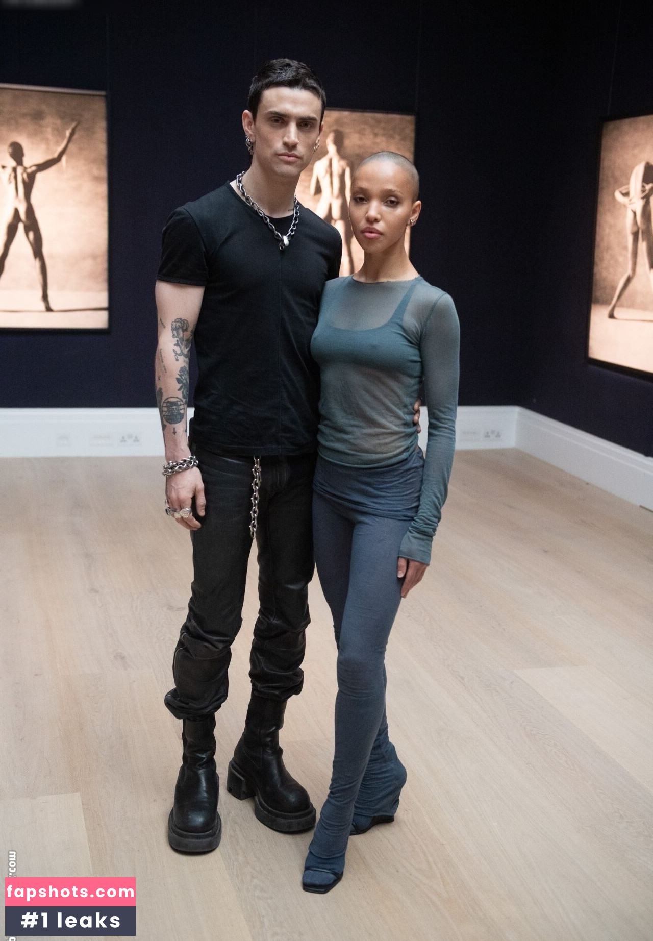 FKA twigs gallery photo #104