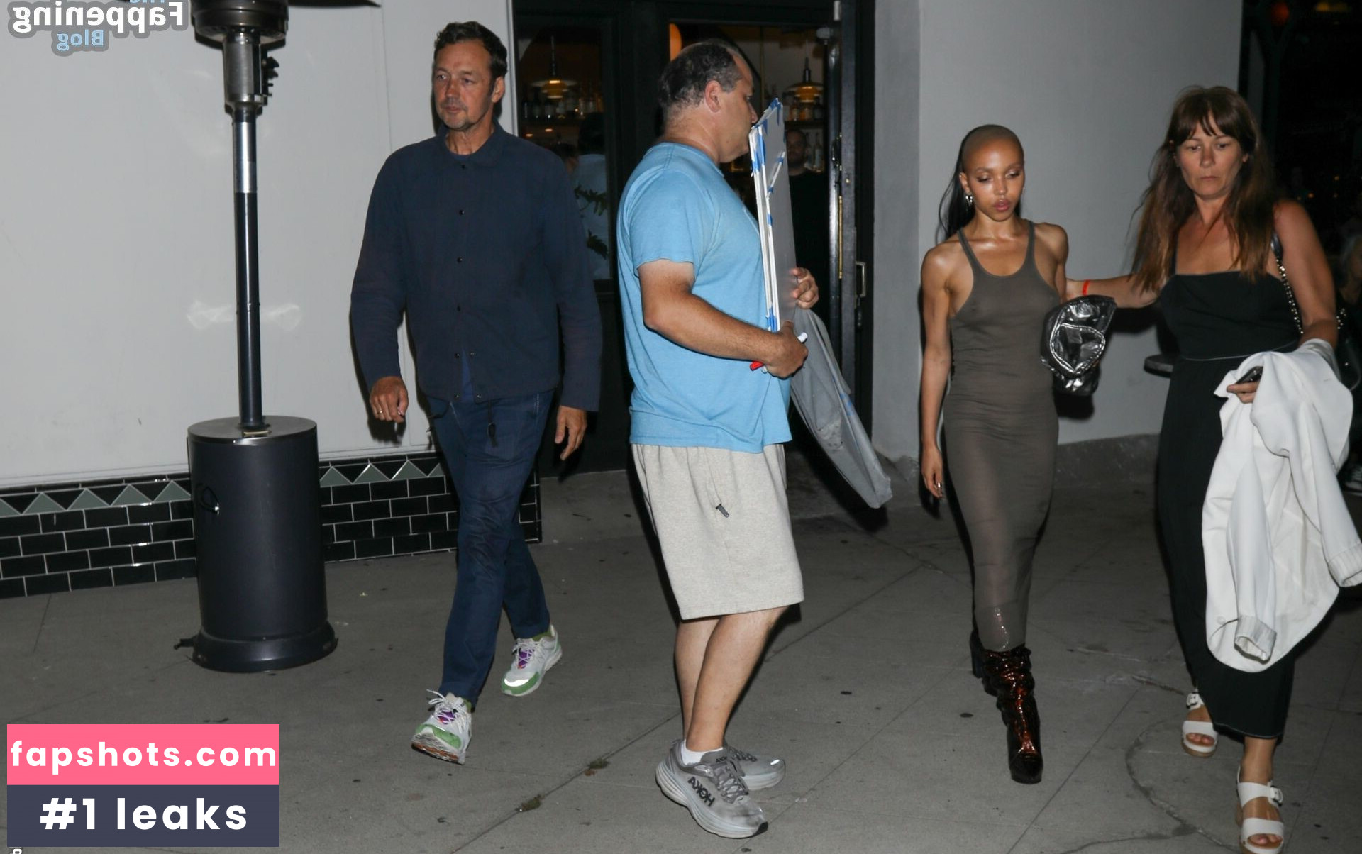 FKA twigs gallery photo #111